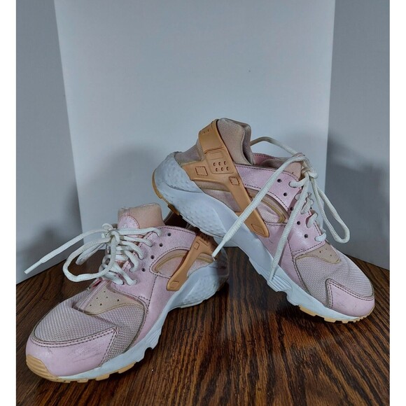 Nike Huarache Run SE GS Pink Youth Size 7 Y Women 8.5 Running Shoes 904538-600 - Picture 3 of 9